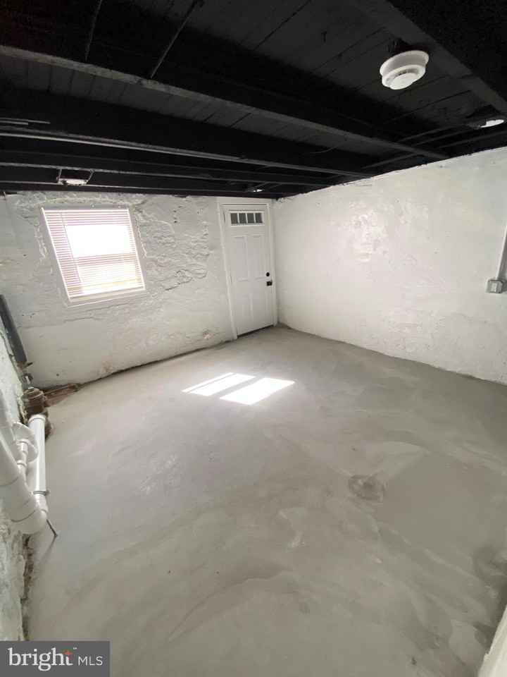 1625 Olive St - Photo 6 of 6