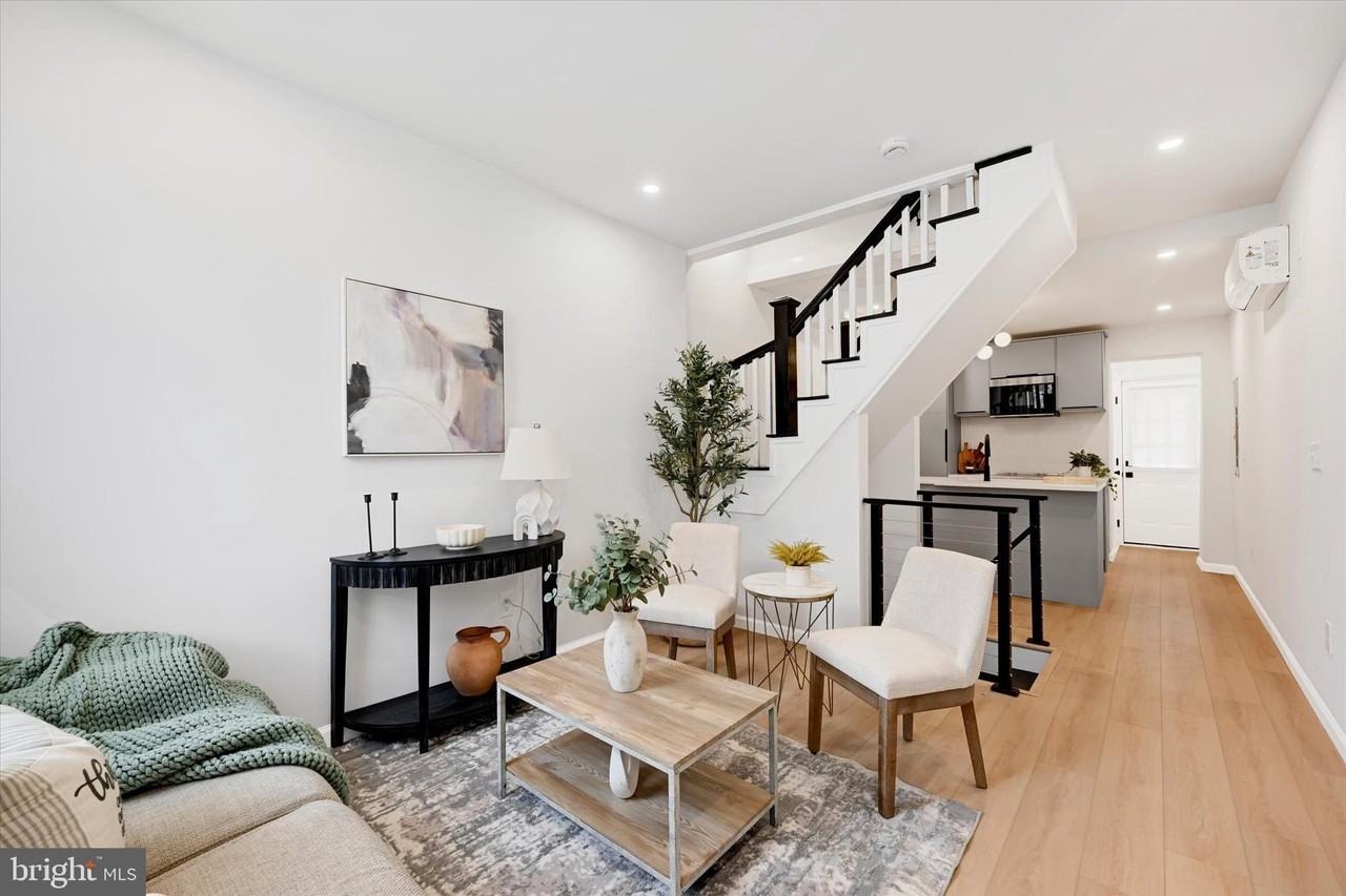 1705 Olive St - Photo 4 of 25