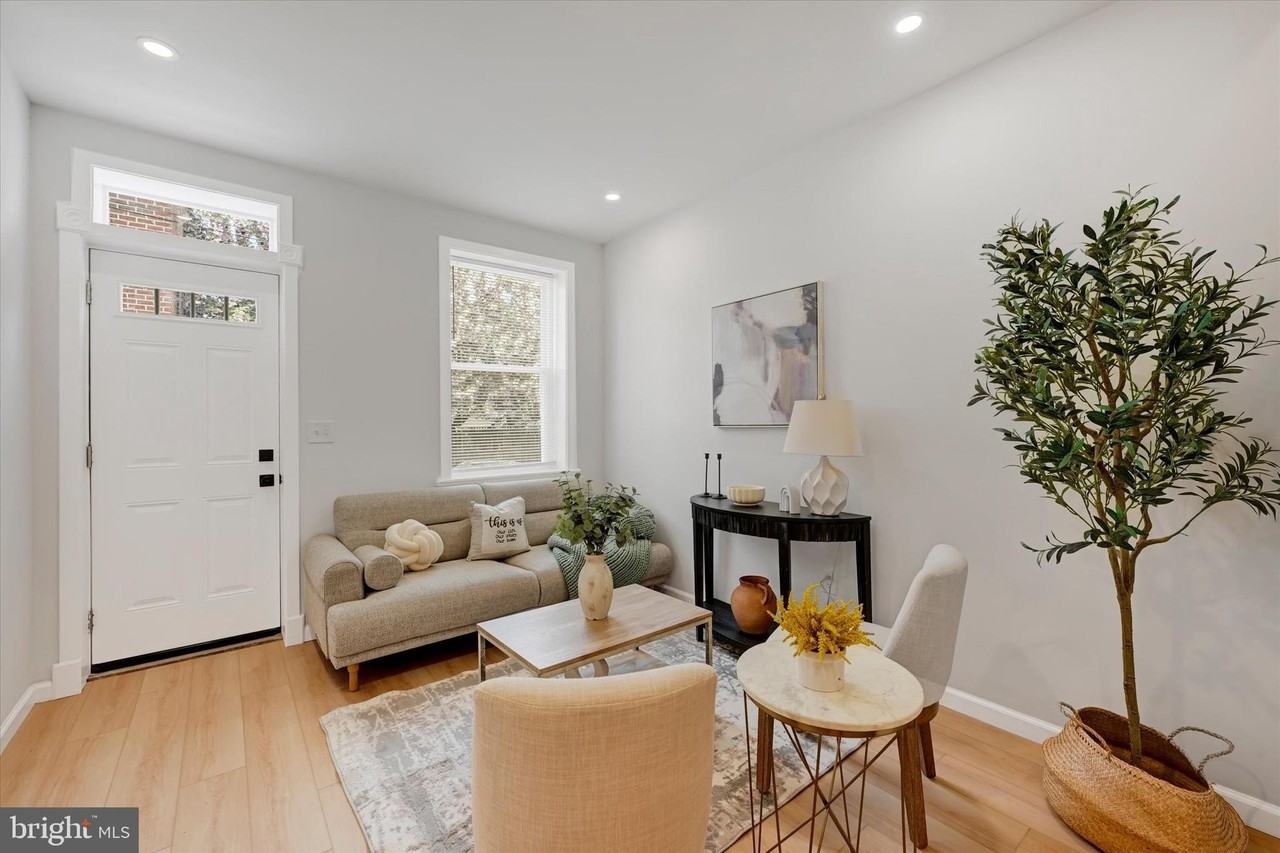 1705 Olive St - Photo 5 of 25