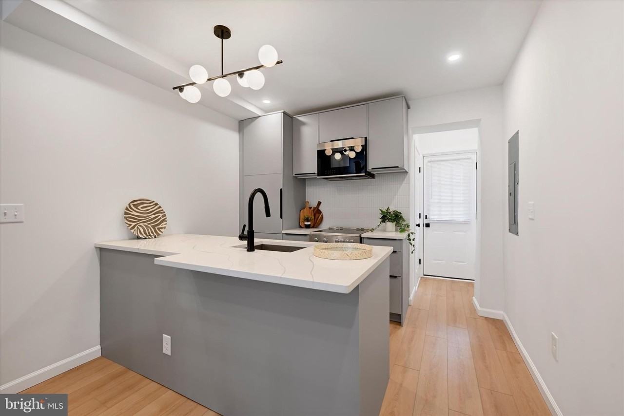 1705 Olive St - Photo 7 of 25