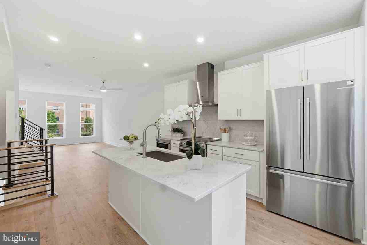 5548 Topaz Ln - Photo 4 of 22