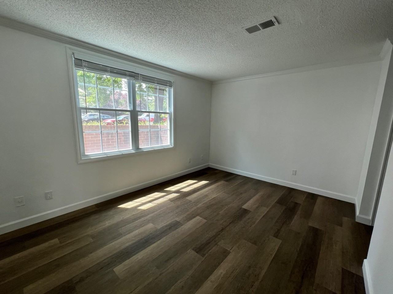 1113 Huntmaster Ter Ne #101 - Photo 3 of 34