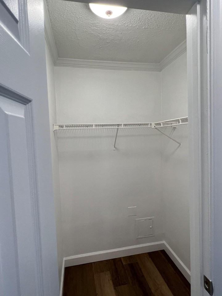 1113 Huntmaster Ter Ne #101 - Photo 4 of 34