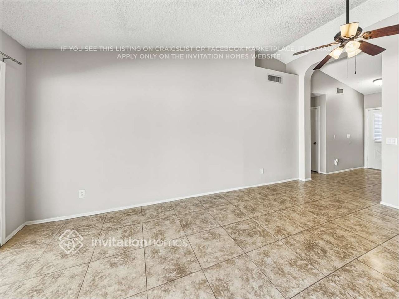 6526 N 69th Dr - Photo 5 of 21