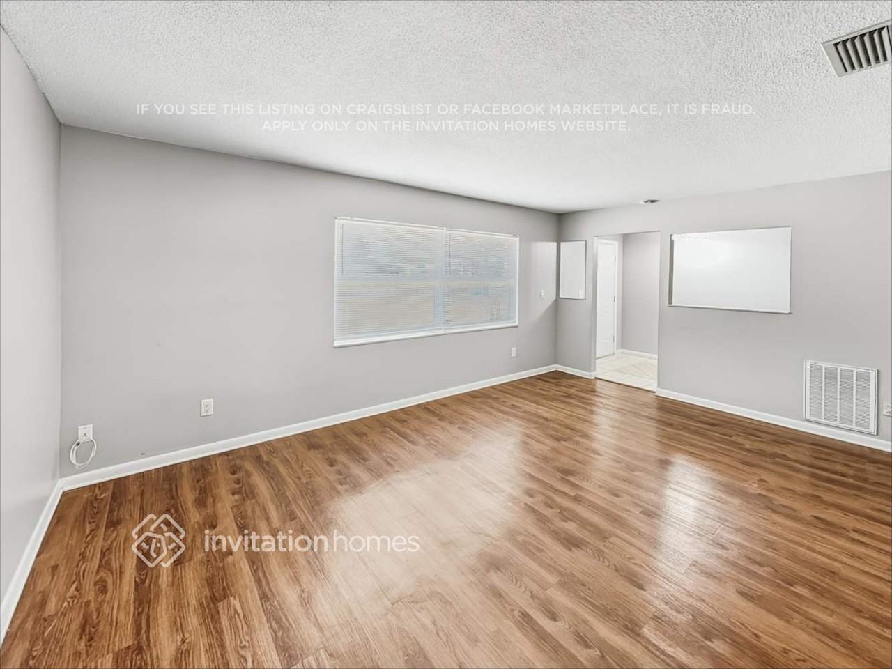 900 Vincent Dr - Photo 4 of 21