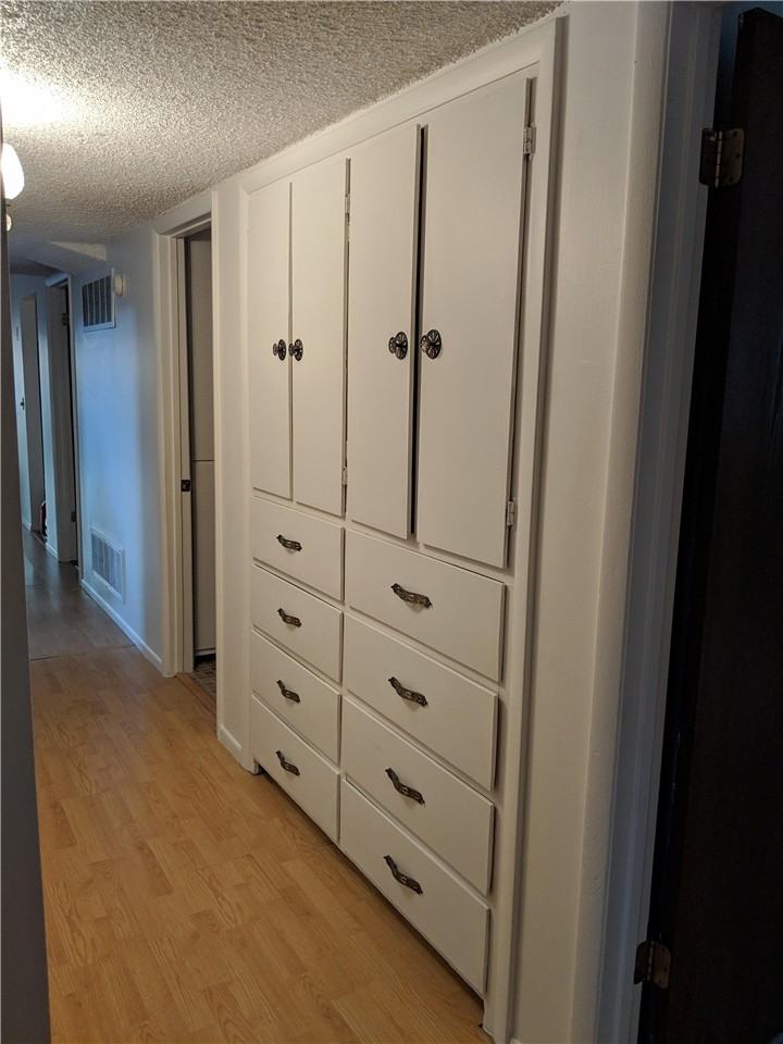 685 N De Soto St - Photo 7 of 24