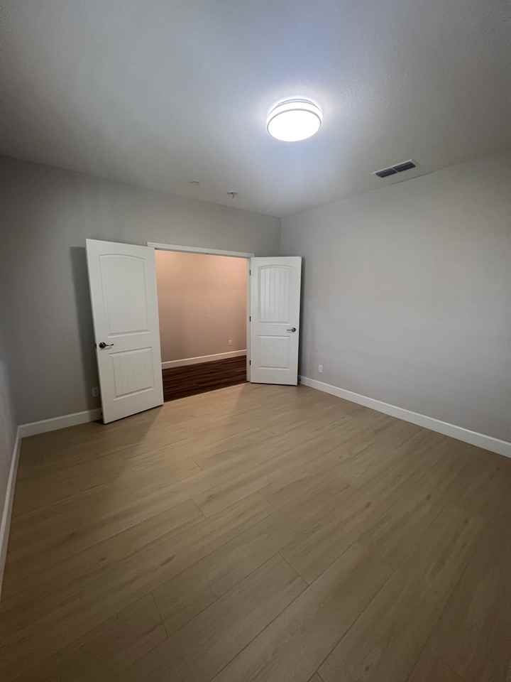 3073 Brandenburber Dr #1 - Photo 4 of 39