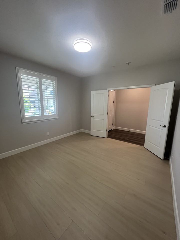 3073 Brandenburber Dr #1 - Photo 5 of 39