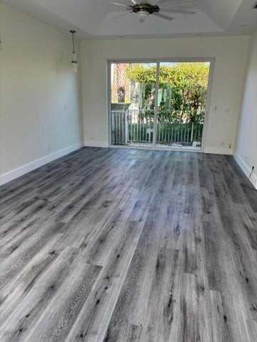 5865 Northwest 125th Avenue - Photo 7 of 7