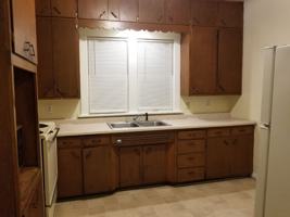 featured image of 720 W 9th St