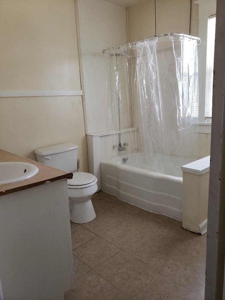 720 W 9th St - Photo 6 of 14