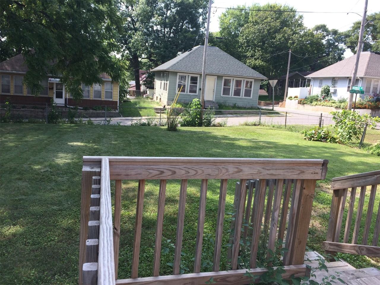 409 Norwood Ave - Photo 6 of 13