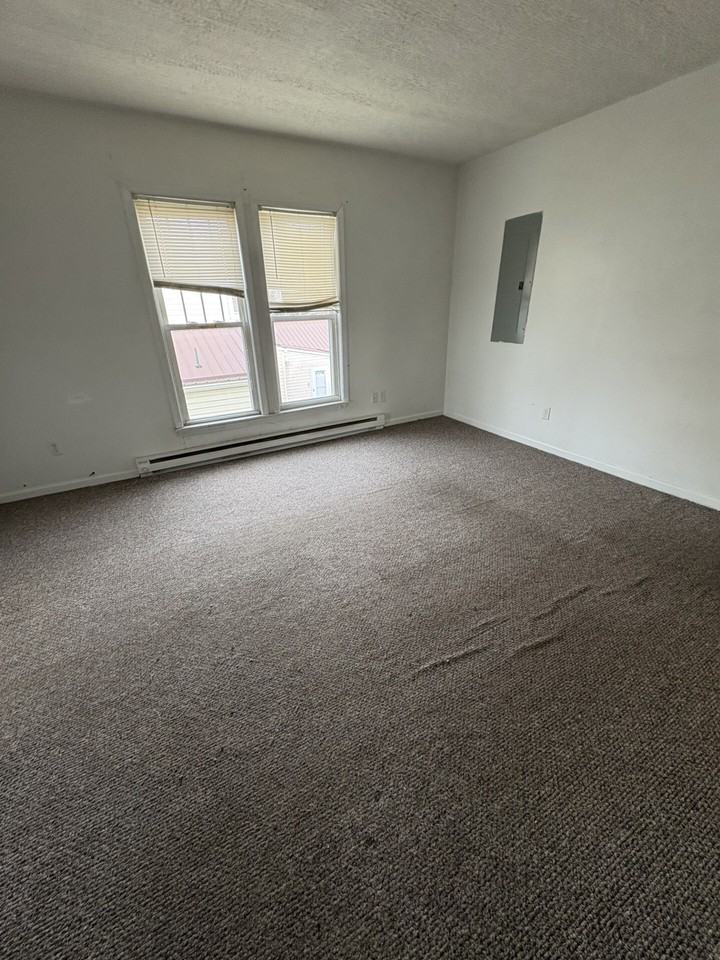 900 Highland Ave #2 - Photo 7 of 15