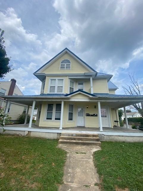 900 Highland Ave #2 - Photo 4 of 15