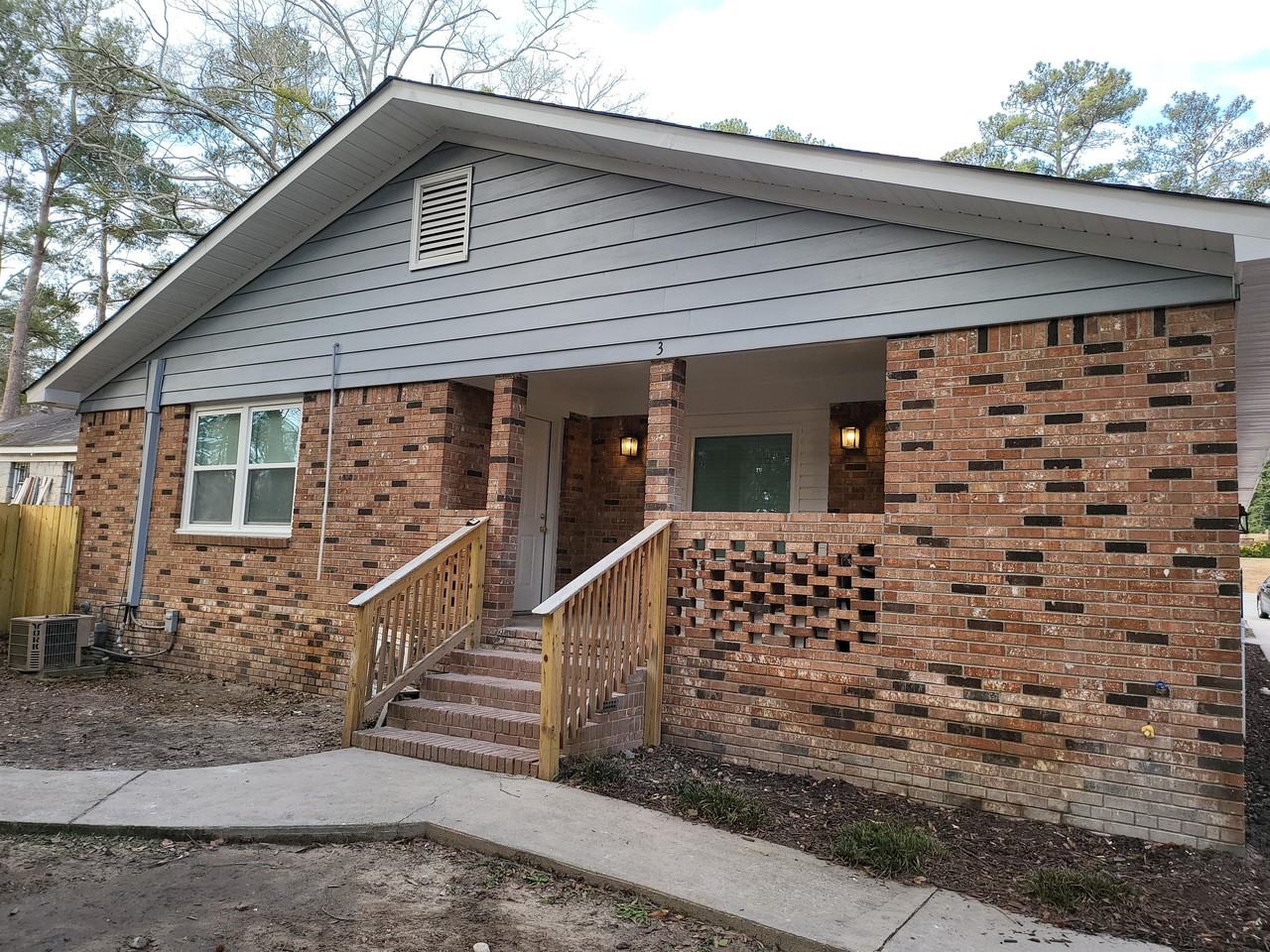 524 S Beltline Blvd - Photo 3 of 18