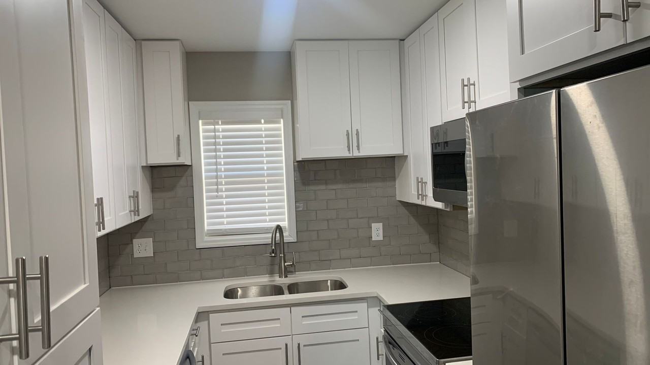 524 S Beltline Blvd - Photo 3 of 18