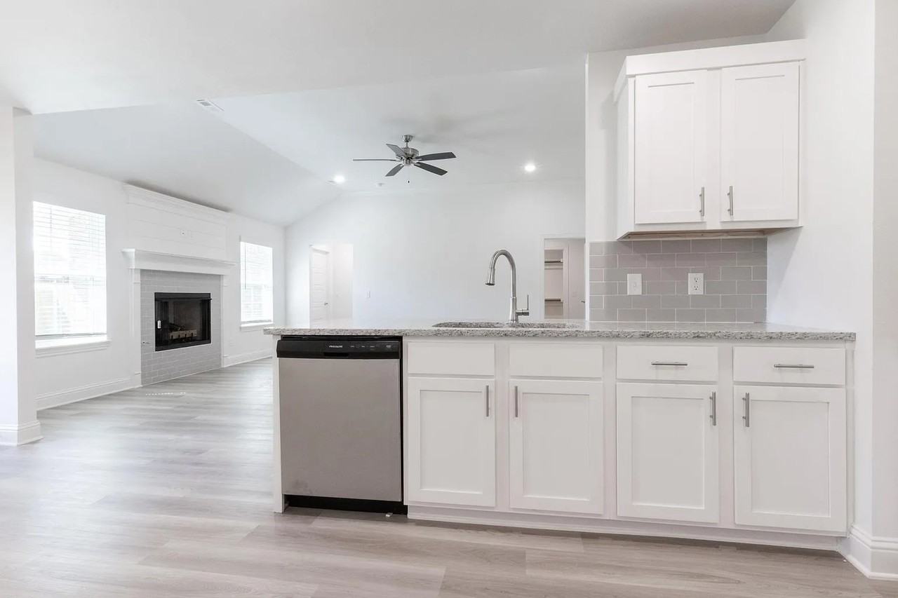 4304 Sw Bison St #4304 - Photo 3 of 44
