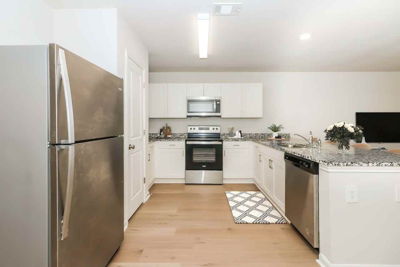 10070 10070 Cerritos Dr - Photo 7 of 23