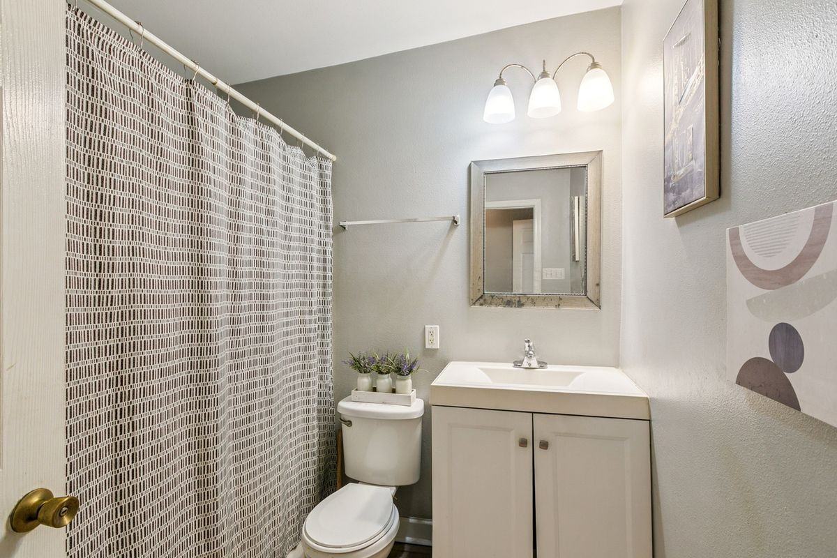 716 Delery St - Photo 5 of 8