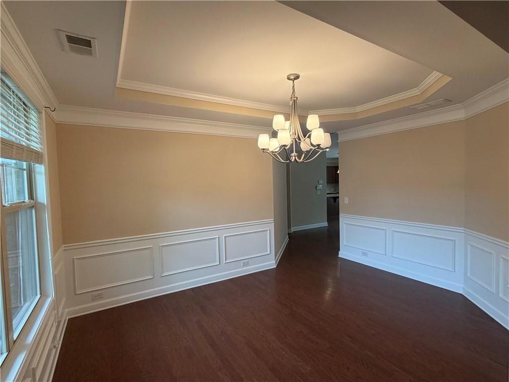 4525 Highfield Dr - Photo 4 of 37