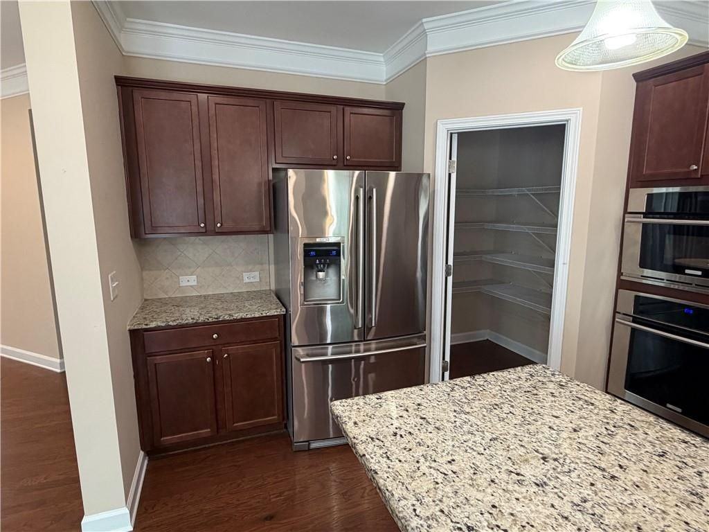 4525 Highfield Dr - Photo 7 of 37