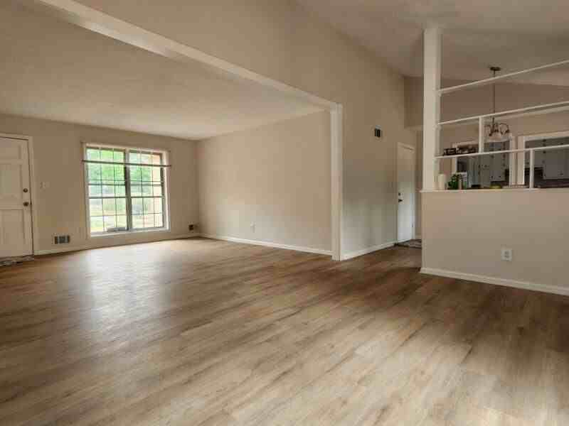 1453 Allison Ct - Photo 4 of 32