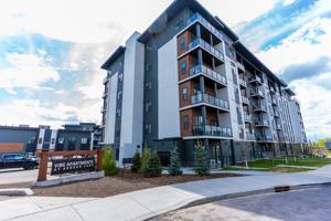 featured image of 90 Arbour Lake Hill Nw