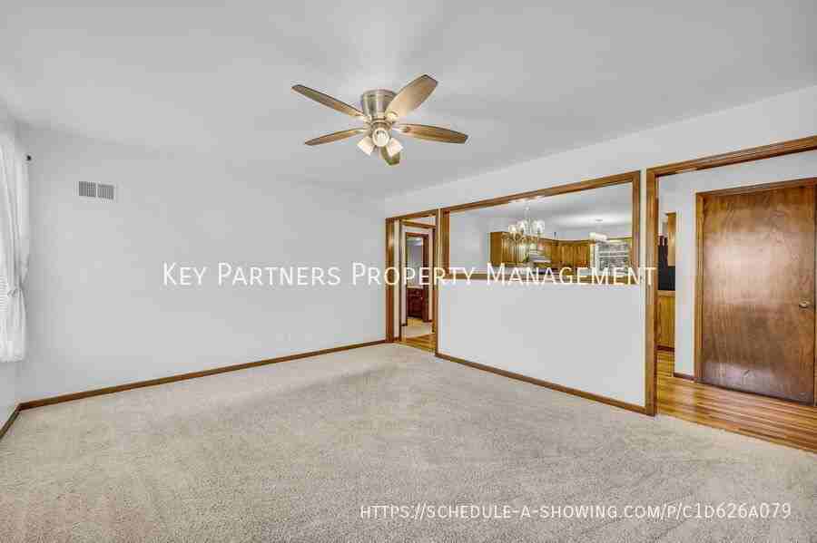 9120 Central St - Photo 2 of 32