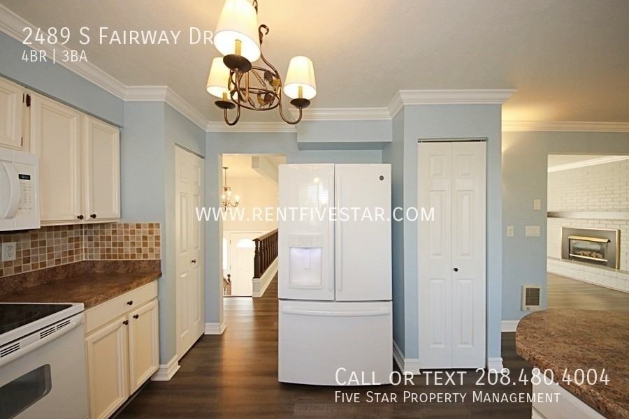 2489 S Fairway Dr - Photo 7 of 20
