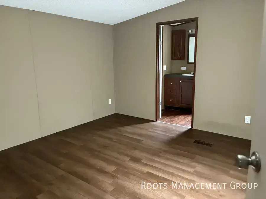 387 Webster Rd #132 - Photo 3 of 17
