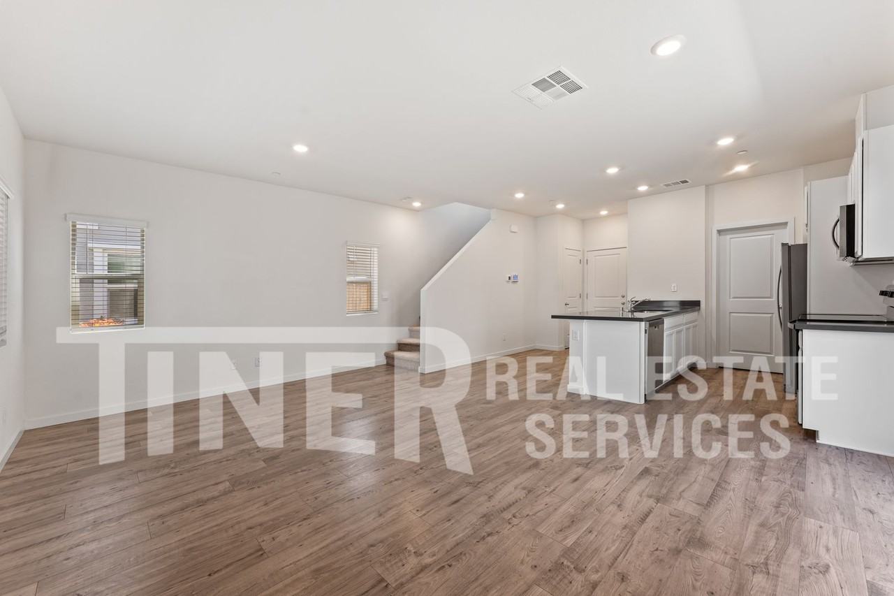 3117 Pruett Dr - Photo 2 of 27