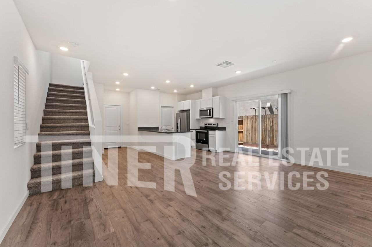3117 Pruett Dr - Photo 3 of 27