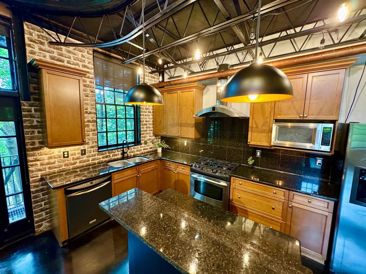 5434 Peachtree Rd #112 - Photo 6 of 21