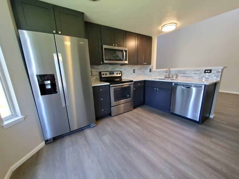 9108 W Plymouth Ave - Photo 4 of 25
