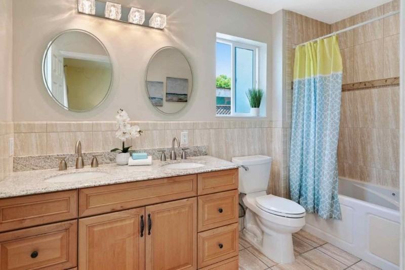 425 Oak Ave - Photo 7 of 8