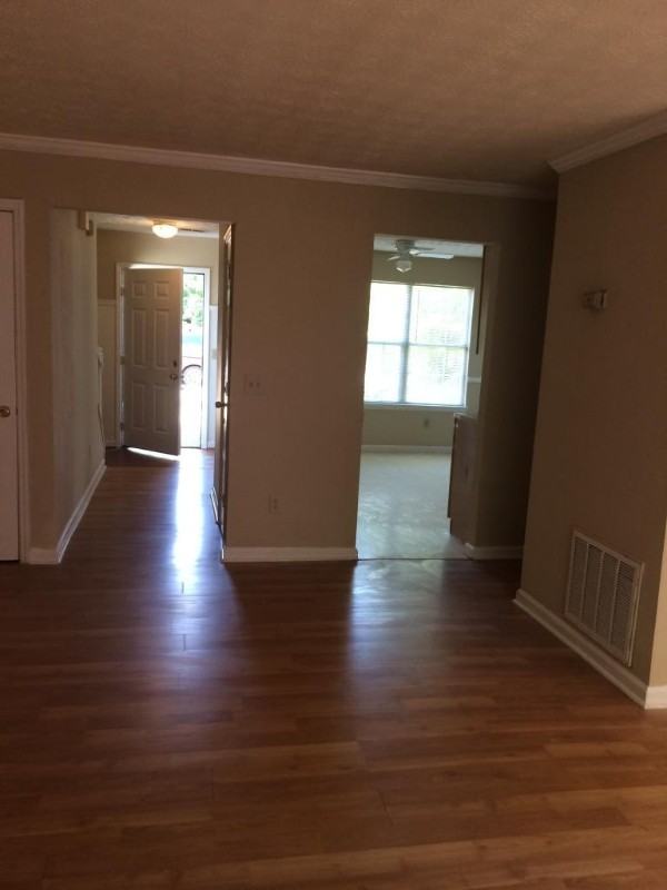 6586 Meadow Green Cir - Photo 6 of 13