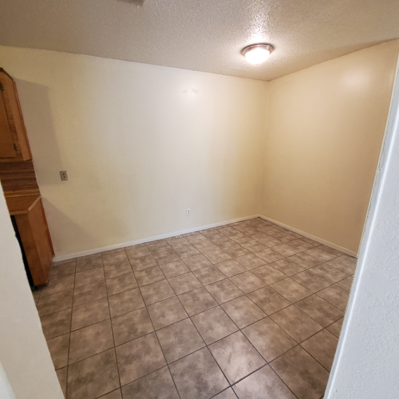 102 E Truman Ave #E - Photo 3 of 8