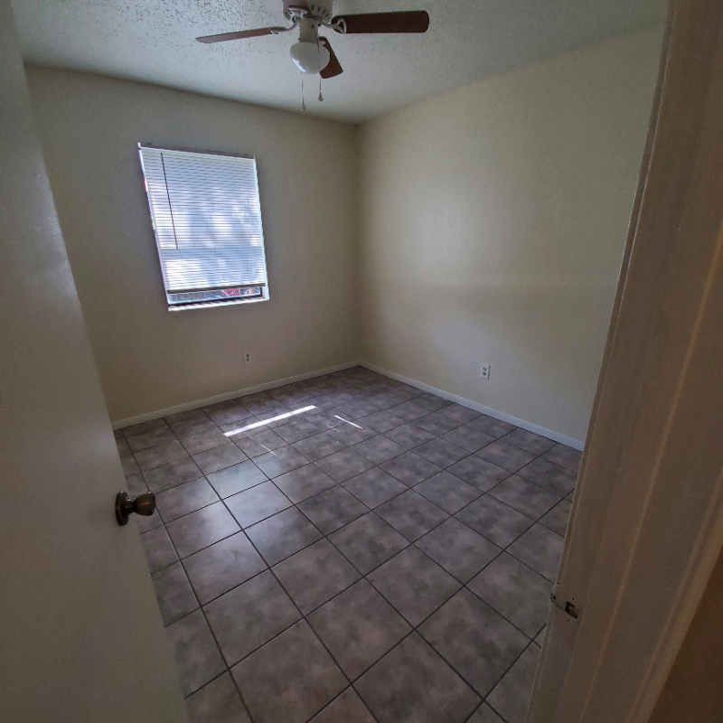 102 E Truman Ave #E - Photo 7 of 8