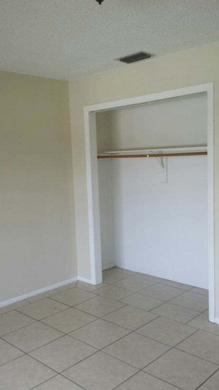 5610 James St - Photo 3 of 6