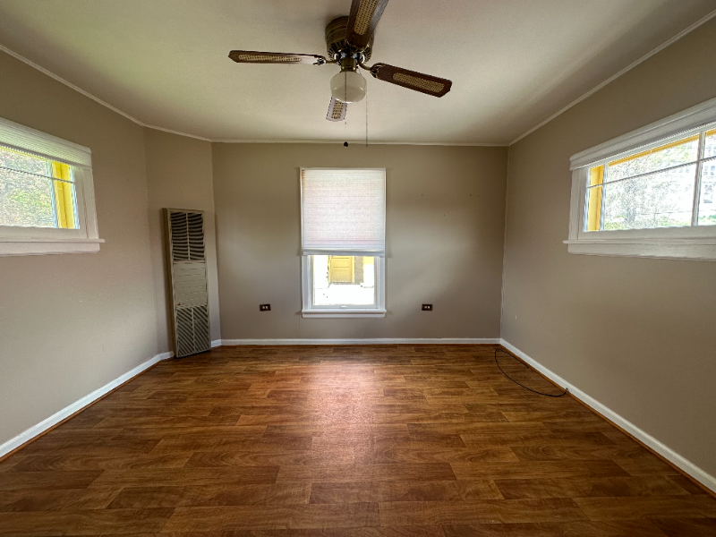 1016 1/2 W Park St - Photo 2 of 11