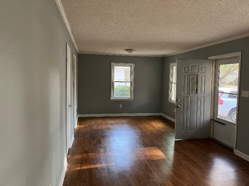 2014 N Harding St - Photo 4 of 14