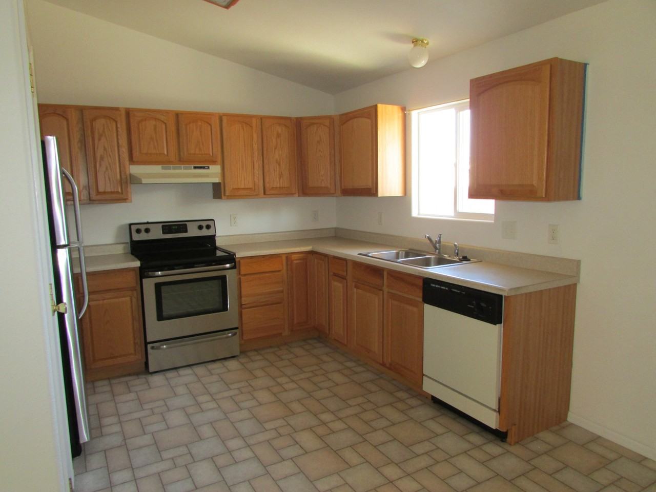 1241 Tara Dr - Photo 7 of 16