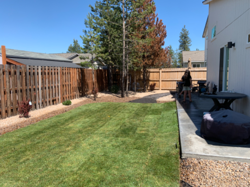 16488 Bassett Dr - Photo 4 of 10