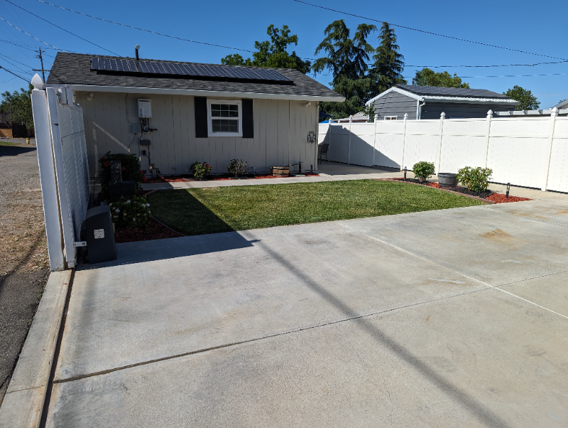 210 4th St - Photo 4 of 23
