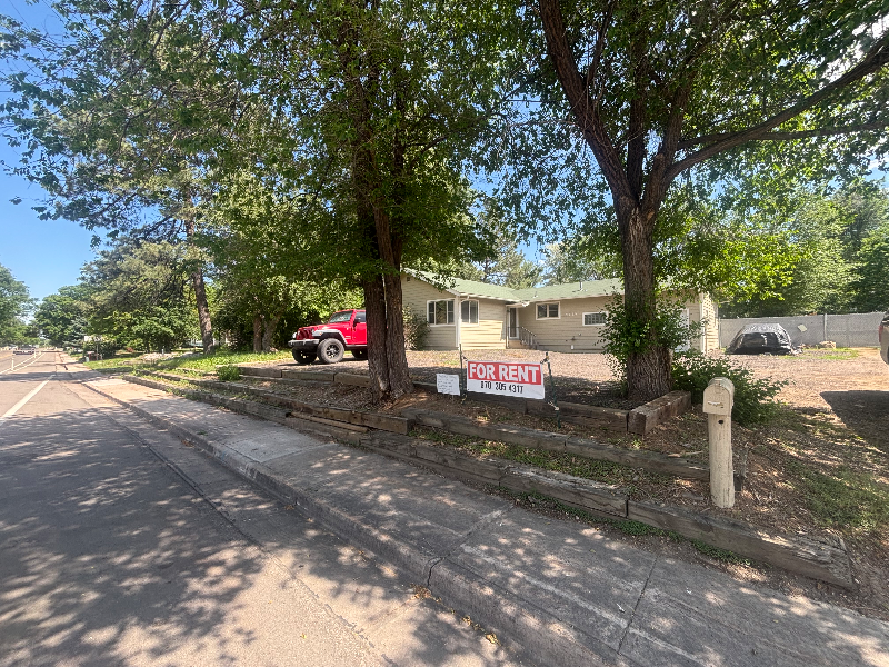 2039 W Mulberry St - Photo 2 of 19