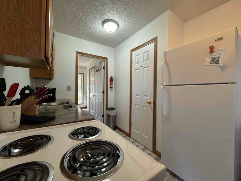 931 Middle St #201 - Photo 7 of 12