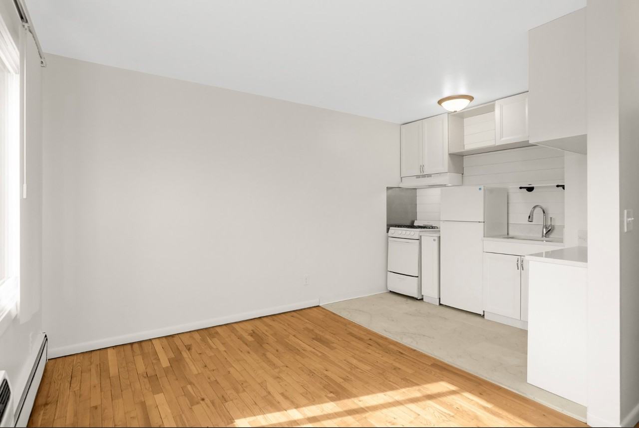 3308 Girard Ave S #101 - Photo 4 of 14