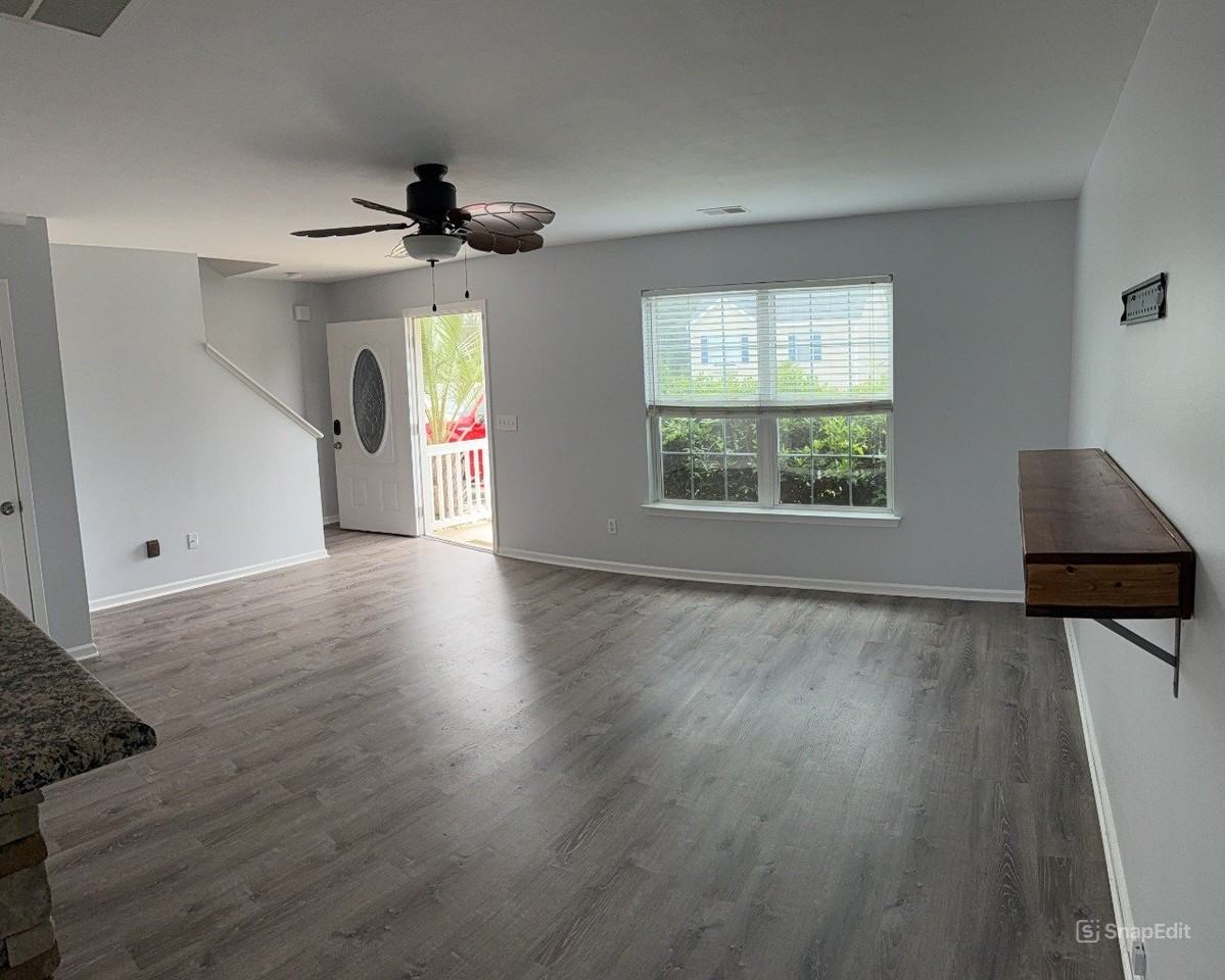 140 Wigmore Ln - Photo 3 of 28