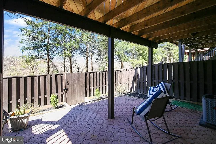 2932 Mainstone Dr - Photo 6 of 12