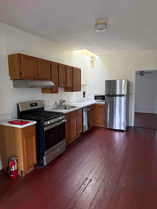 1722 Bolton St #3 - Photo 5 of 12